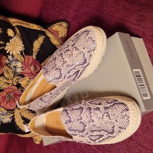 🆕️The Flexx  snake embossed leather loafers